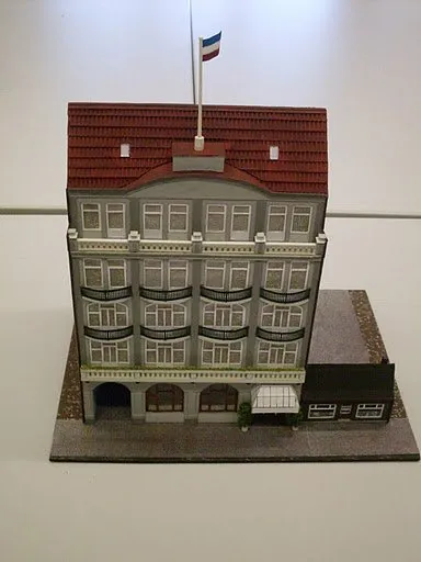 Modell+Berliner+Hof-1920w